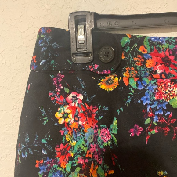 Laundry By Shelli Segal Multicolor Floral Pencil Skirt - Picture 3 of 11